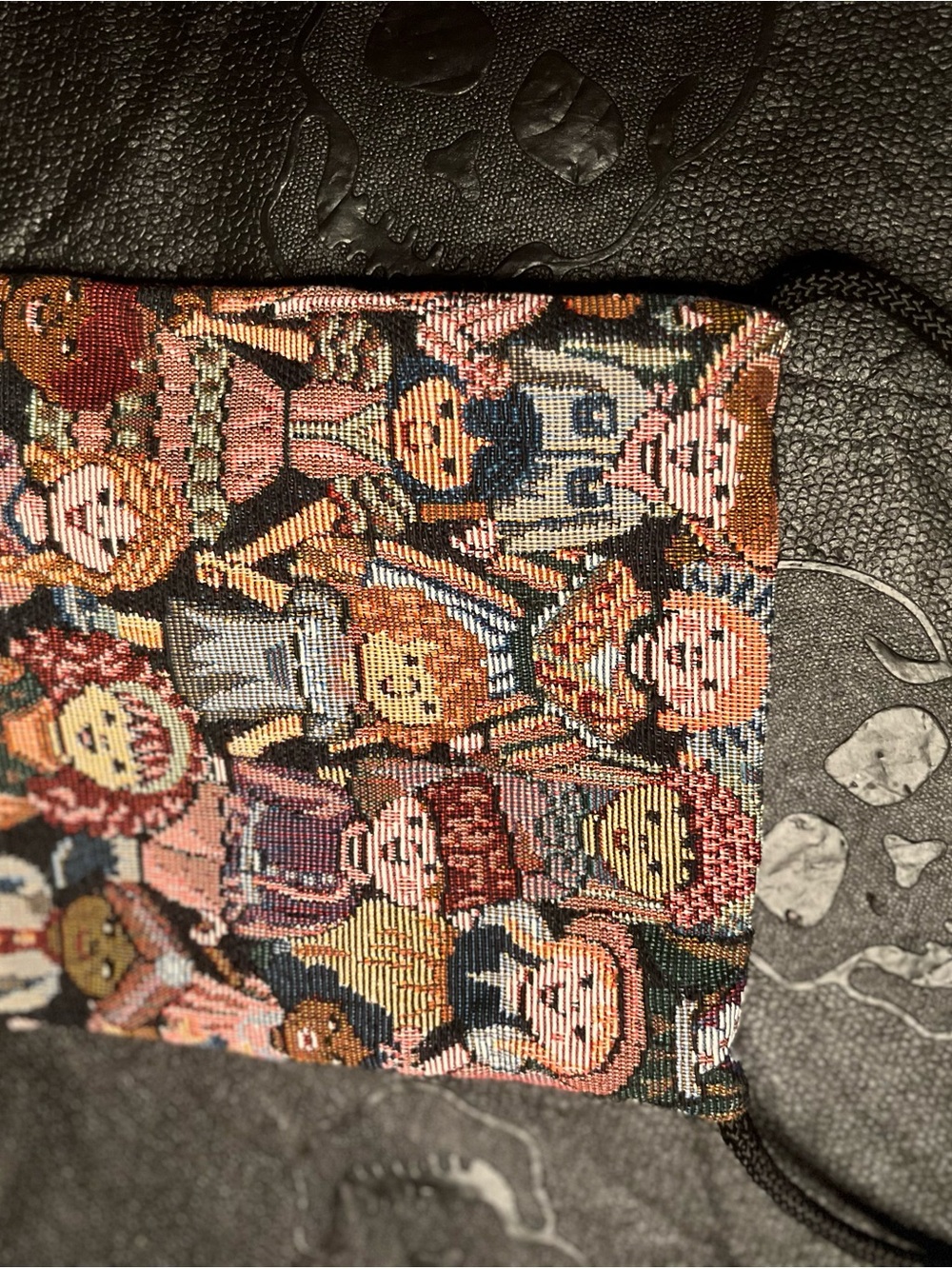 Vintage Tapestry People Pattern Wristlet Pouch in Multicolor